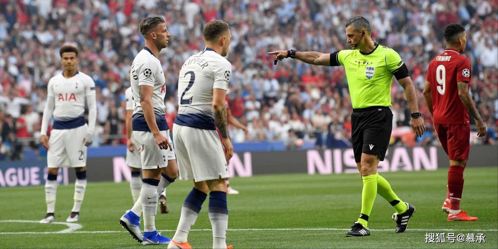 包含阿贾克斯与多特蒙德大战引发关注的词条 包含阿贾克斯与多特蒙德大战引发关注的词条