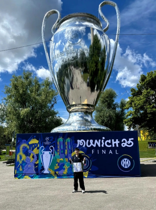 少年足球新星斩获国际比赛MVP，备受瞩目